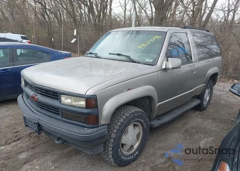 1999 Chevrolet Tahoe z USA, uszkodzony, nr VIN 3GNEK18R2XG167613
